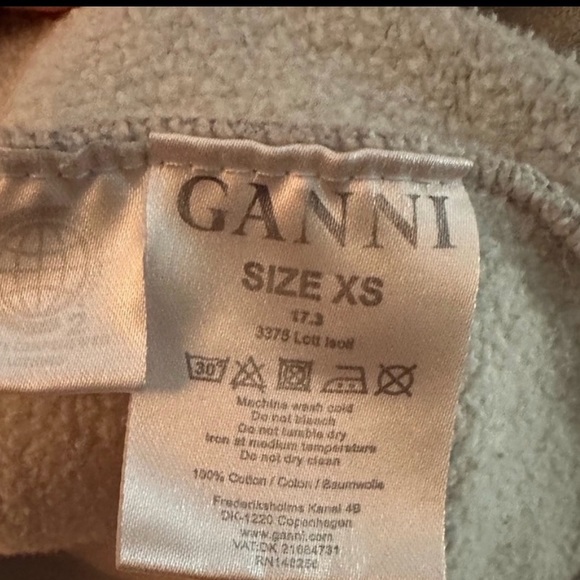 GANNI 💔🪡ULTRA RARE XS / S EUC sweatshirt ‘LOVE’ w/ bloodwork dripping SO CHIC! - Picture 2 of 7